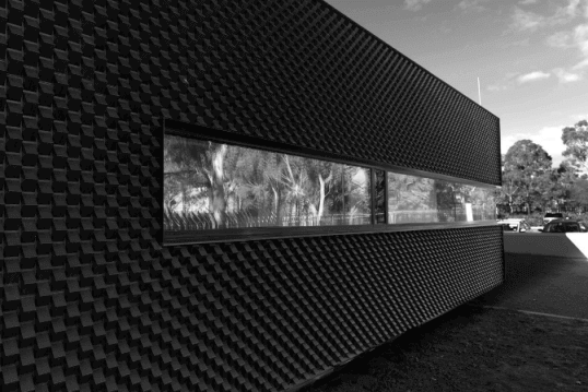 Macquarie Telecom Intellicentre 4, IC4 or Intellicentre4 or if you're looking for tier III tier3 colocation data centres colocation Australia data centre Canberra - speak to us Intellicentre 4 Data Centre