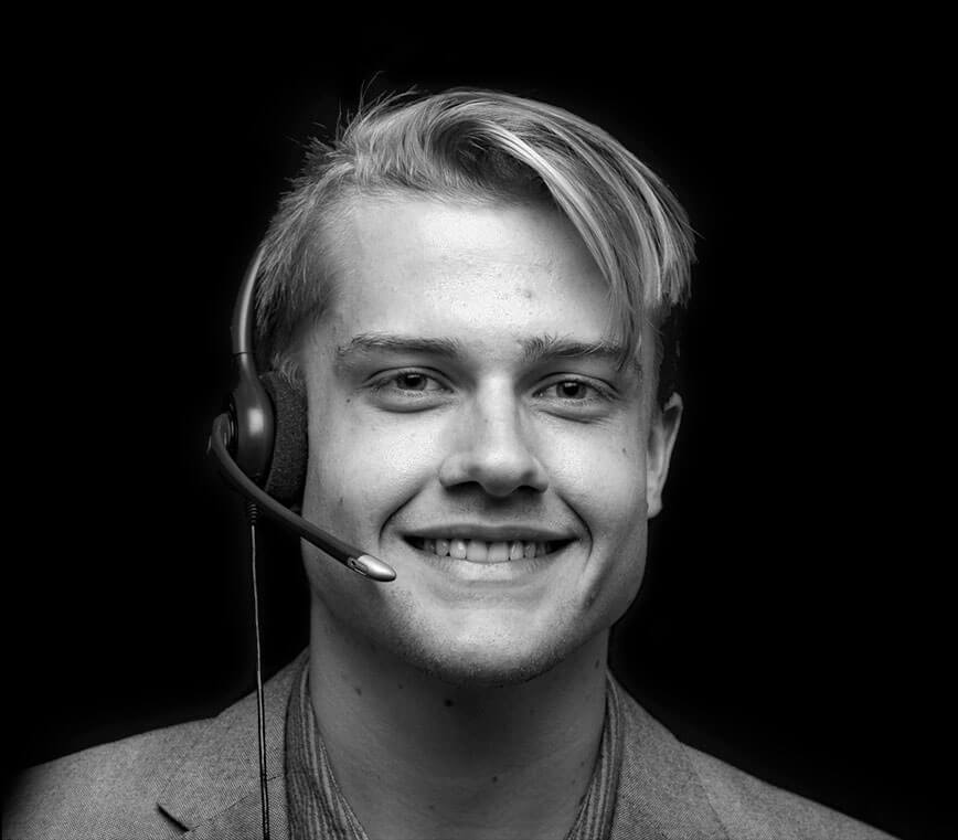 Lyle, Customer Service Representative